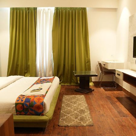Hotel Elite Sector 45 I Gurgaon Central I Couple Friendly 외부 사진