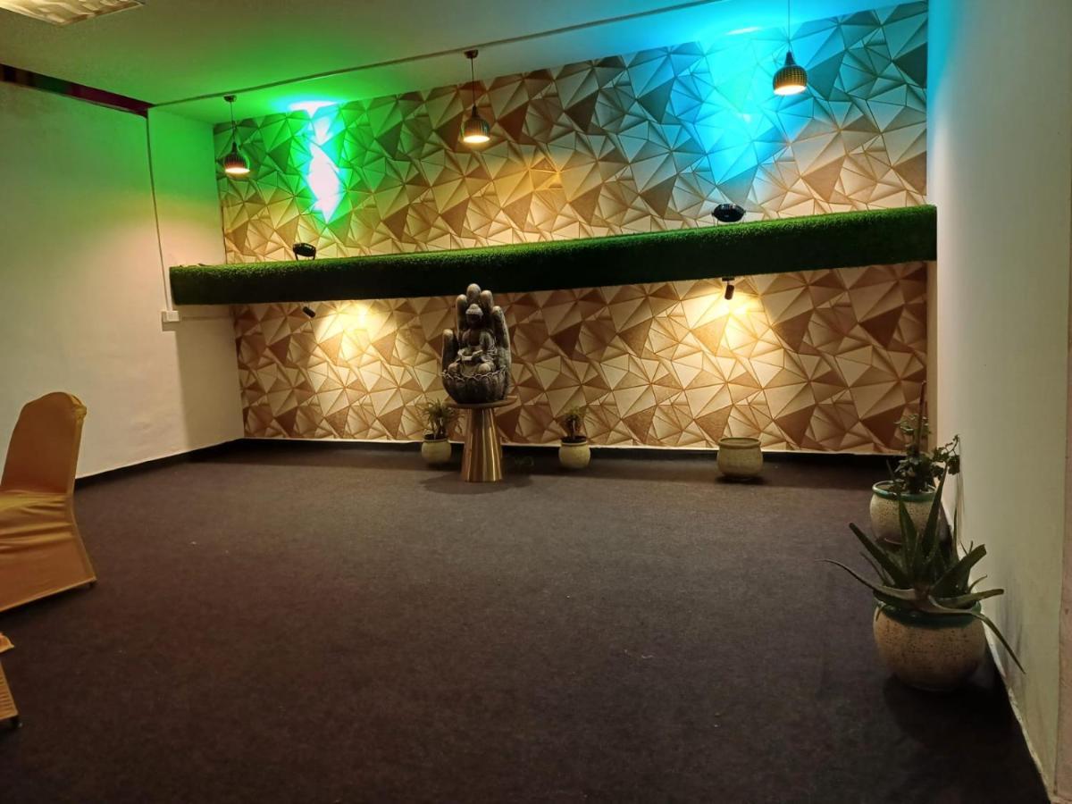 Hotel Elite Sector 45 I Gurgaon Central I Couple Friendly 외부 사진