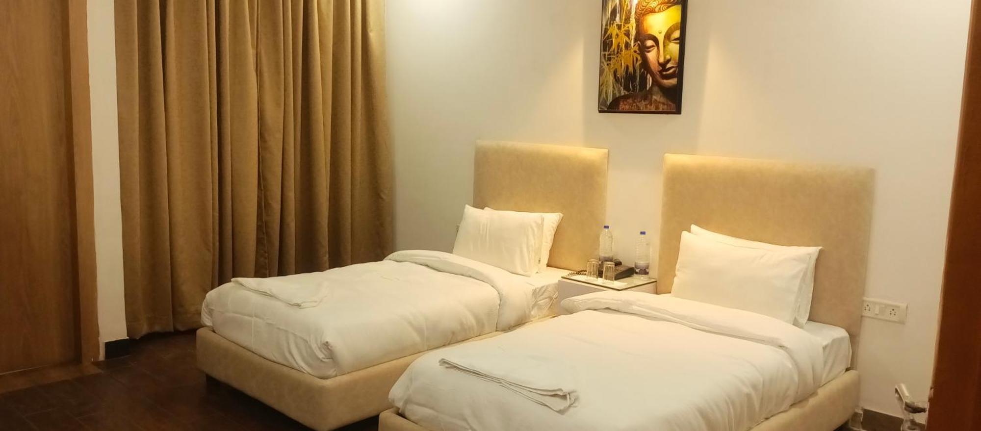 Hotel Elite Sector 45 I Gurgaon Central I Couple Friendly 외부 사진