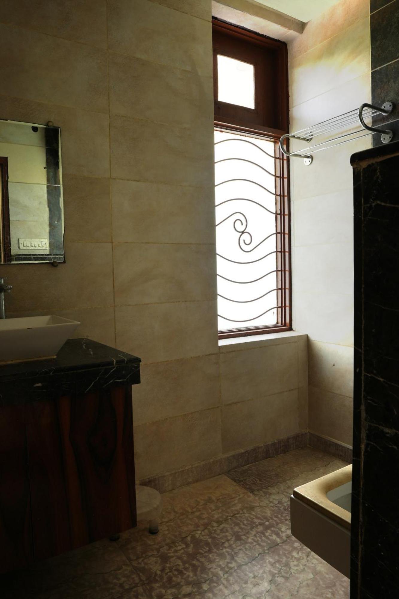 Hotel Elite Sector 45 I Gurgaon Central I Couple Friendly 외부 사진