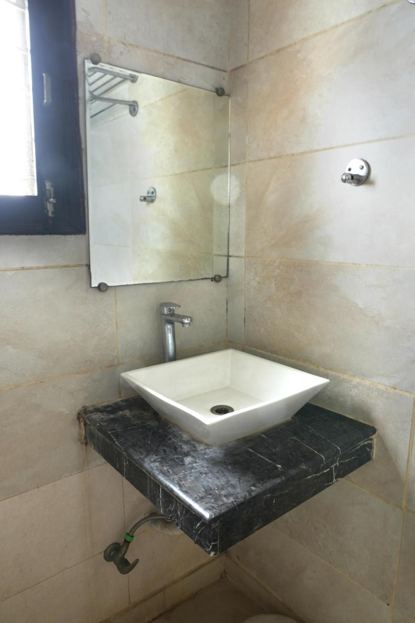 Hotel Elite Sector 45 I Gurgaon Central I Couple Friendly 외부 사진