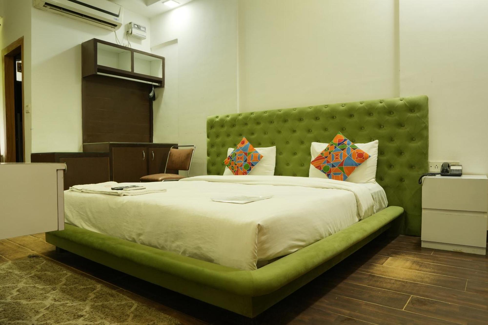 Hotel Elite Sector 45 I Gurgaon Central I Couple Friendly 외부 사진