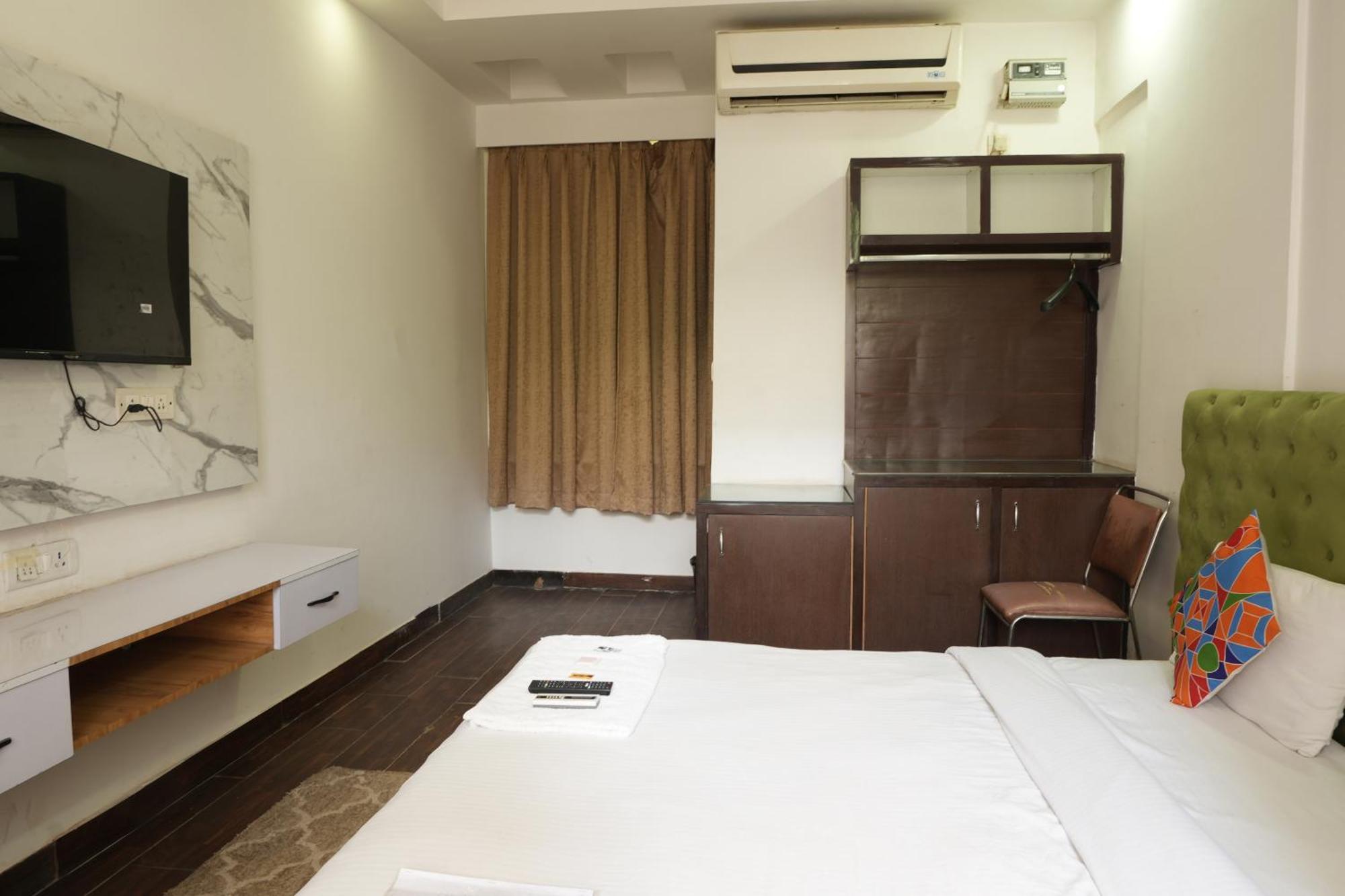 Hotel Elite Sector 45 I Gurgaon Central I Couple Friendly 외부 사진