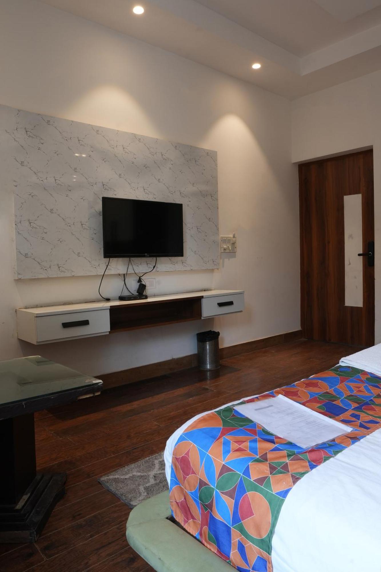 Hotel Elite Sector 45 I Gurgaon Central I Couple Friendly 외부 사진